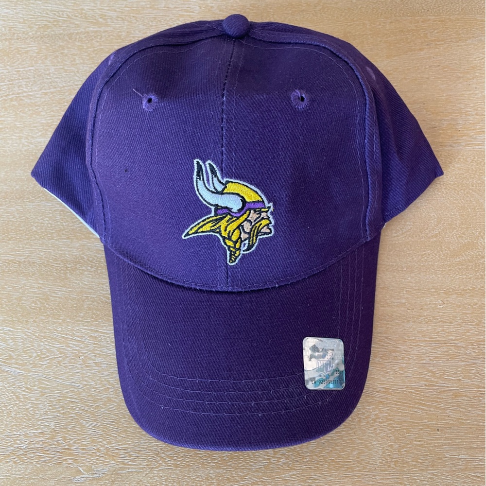 NWT Minnesota Vikings Adjustable Cap